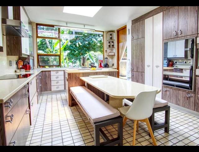 5 BEDROOM HOUSE FOR SALE IN VICTORY PARK